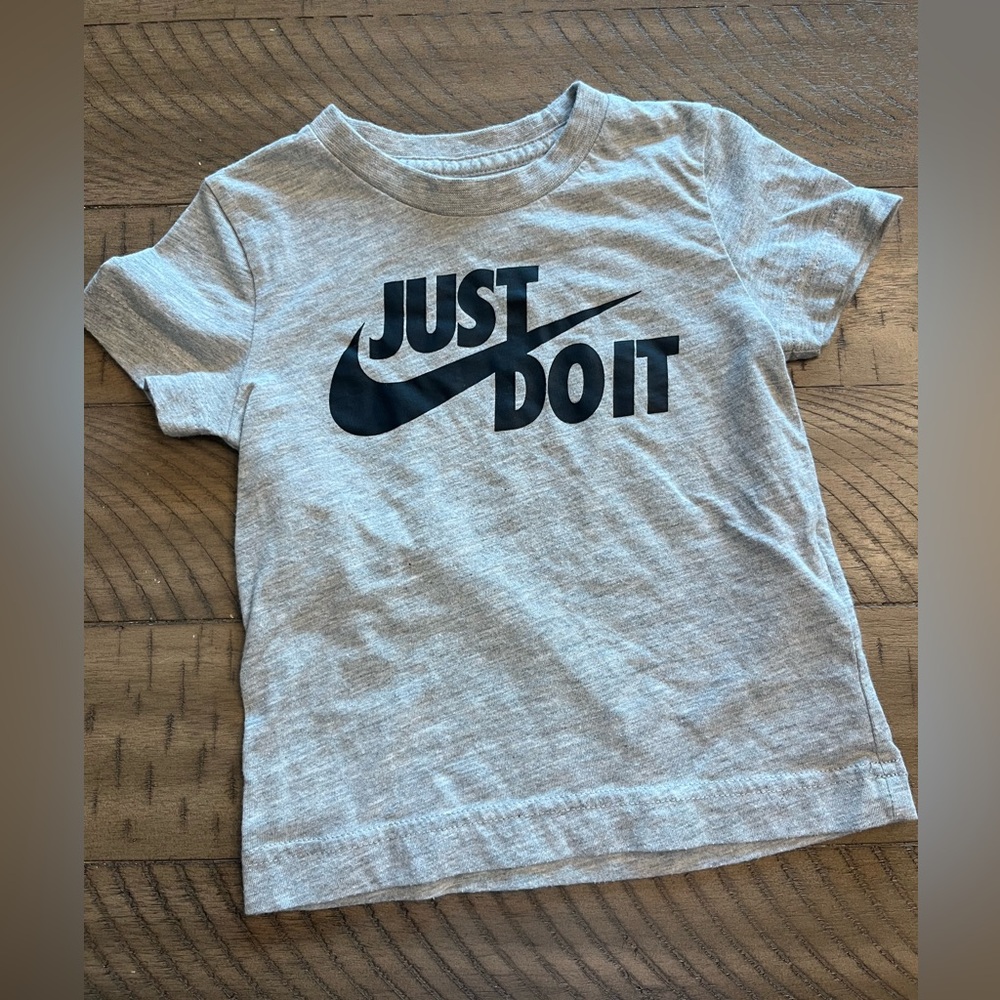 Nike Gray and Black Short Sleeve Tee